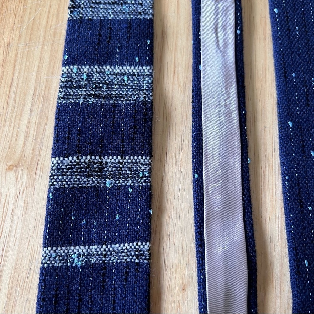 Kyloom Men's Dark Blue Multi-Color Woven Textured Striped Classic Necktie